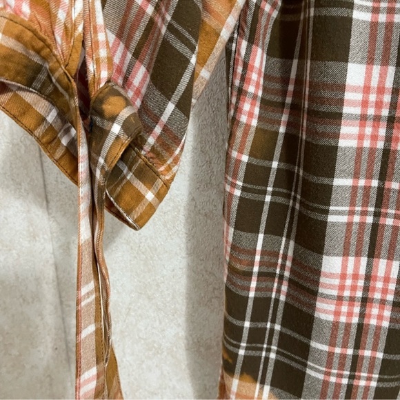 Bleach dipped, summer plaid with tie up 3/4 length sleeves. - Picture 5 of 5